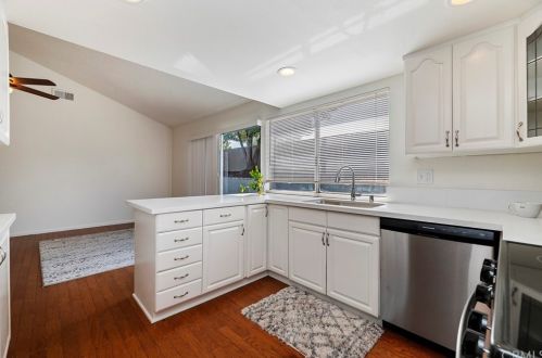 9850 Mcnicholl Dr, Riverside CA  92503-5521 exterior