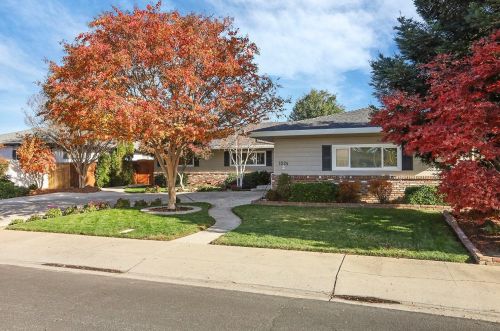 1224 Lakewood Dr, Lodi, CA 95240-0418
