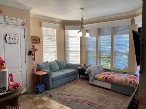 5 Ash Via, Anaheim CA  92801-1022 exterior