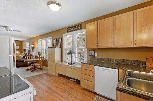 295 Chelsea St, Saint Paul MN  55115-2080 exterior