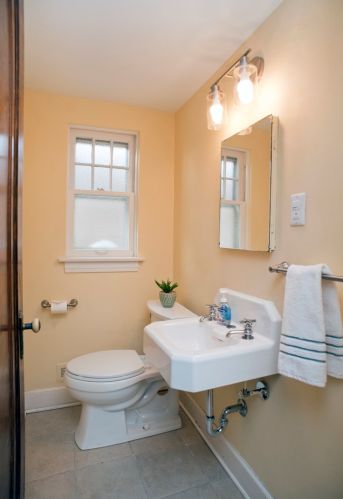 7049 Pkwy, Forest View IL  60402-2554 exterior