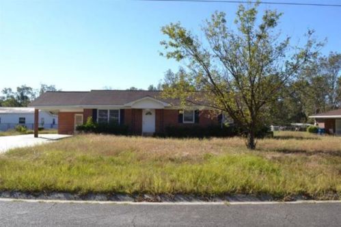 2825 Longwood Rd, Waycross, GA 31503-9123