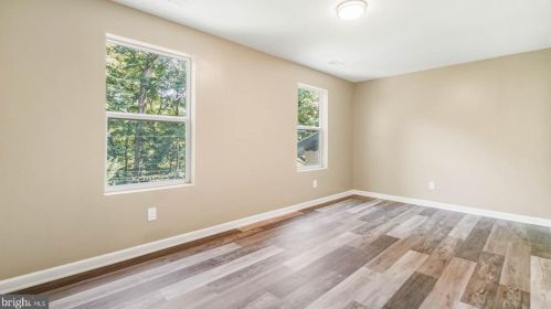 2912 Newcastle Ave, Silver Spring MD 20910-1216 exterior