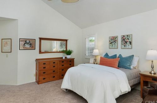 6 Descanso, Irvine CA  92620-1843 exterior