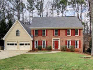 5039 Hampton Lake Dr, Marietta, GA 30068-4314