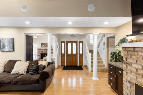 12274 Alta Sierra Dr, Grass Valley, CA 95949-6531