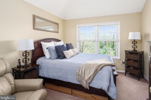 527 Brickhouse Rd, Princeton NJ  08540-7363 exterior