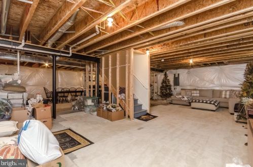 169 Colonial Dr, Charles Town WV 25414-4920 exterior