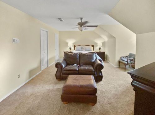 221 Pecan Est Rd, Angleton TX 77515-8463 exterior