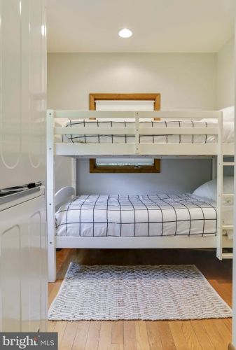 4 Pileated Woodpecker Ln, Hedgesville WV  25427-6232 exterior