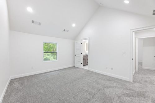 5000 Greentree Trl, Atlanta GA  30349-1736 exterior