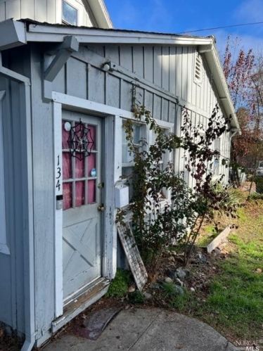 134 Oak St, Willits, CA 95490-3924