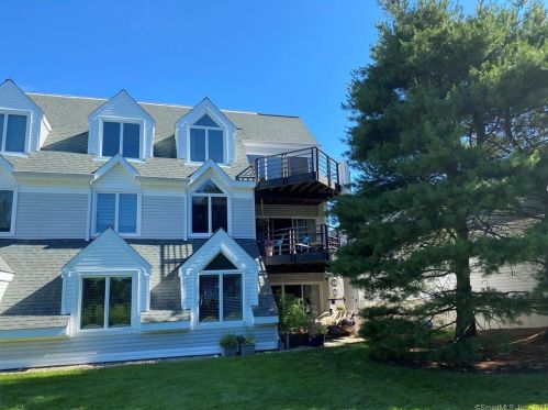 836 Popes Island Rd, Milford, CT 06461-1763