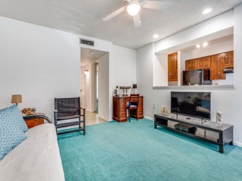 303 Vly Park Dr, Garland TX  75043-2955 exterior