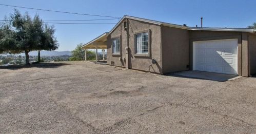 12832 Jackson Hill Dr, El Cajon, CA 92021-1708