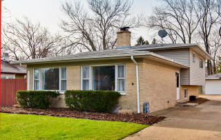 95 Spruce Ave, Waukegan, IL 60087-4013