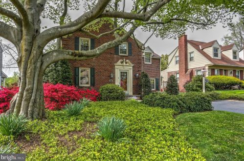 1321 Cheves Pl, Lancaster PA  17603-4943 exterior