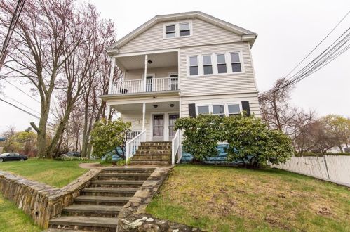7 Barrett Ave, Providence, RI 02904-3903