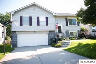 8001 Newport Ave, Omaha, NE 68122-1647