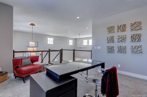 27661 Lakeview Dr, Aurora CO 80016 exterior