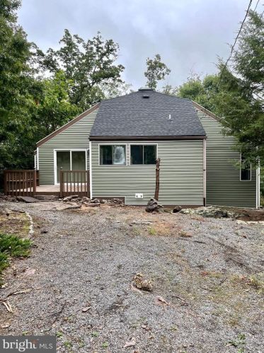 54 Tuckahoe Trl, Hedgesville, WV 25427-5593
