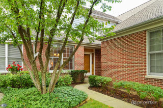 2118 Trowbridge Ct, Glenview, IL 60026-1328