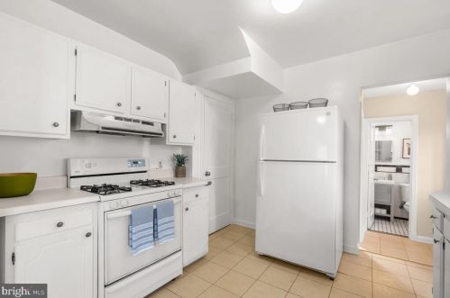 1626 Oakview Dr, Silver Spring MD 20903-2243 exterior