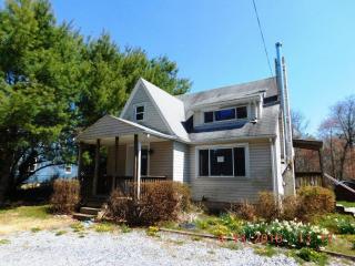 1420 Mount Wilson Rd, Lebanon PA  17042-3828 exterior