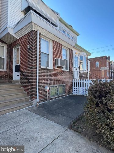 7203 Glenloch St, Philadelphia, PA 19135-1216