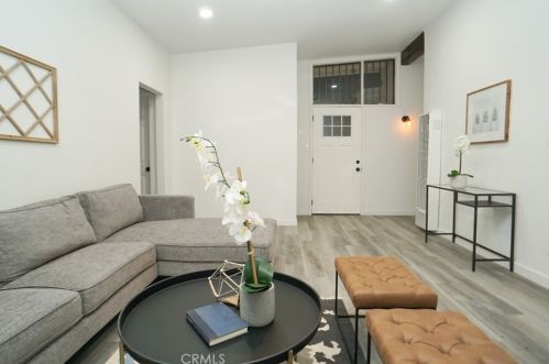 1513 Raymar St, Santa Ana CA  92703-4616 exterior