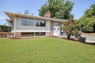 1554 Narrows Dr, Tacoma, WA 98406-1448