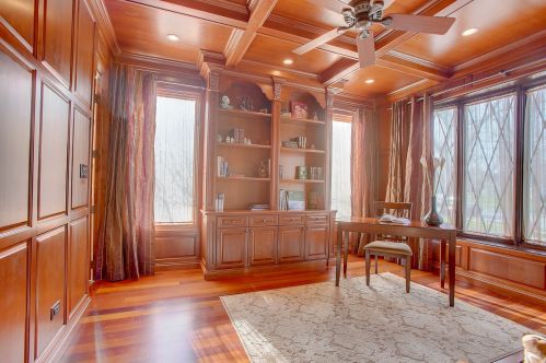 356 Sycamore Dr, Naperville, IL 60540-7535