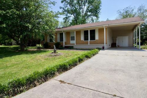 68 Mountain View Dr, Andrews, NC 28901-8103