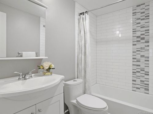 7557 Willow Cir, Englewood CO  80112-2761 exterior