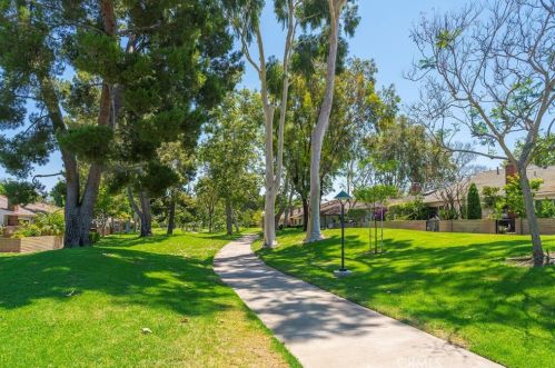 9 Cherry, Irvine CA  92612-2313 exterior