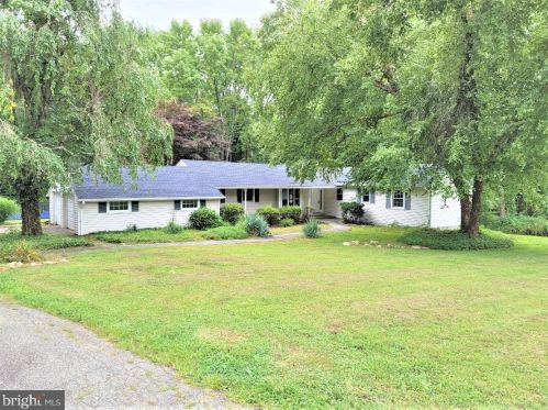 15 Dogwood Dr, Morristown, NJ 07960-3309