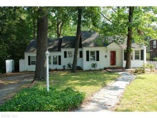 208 Blake Rd, Norfolk, VA 23505-4404