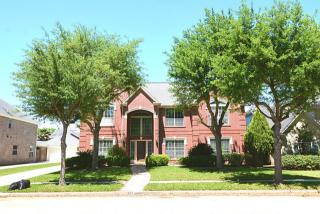 1307 Meadow Lakes Dr, Sugar Land TX  77479-4056 exterior