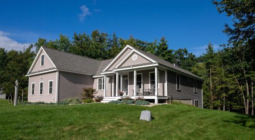1 Whiting Ln, Mount Vernon, NH 03057-1918