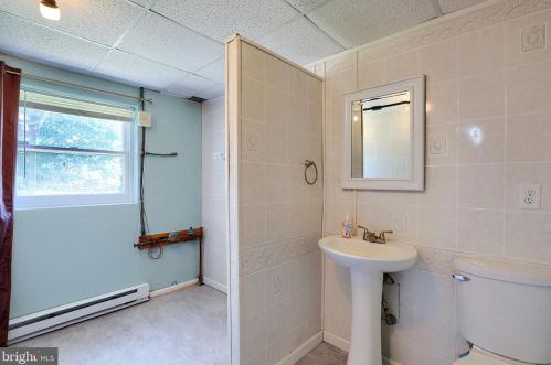 3077 Todd Ln, Lancaster PA  17601-1350 exterior