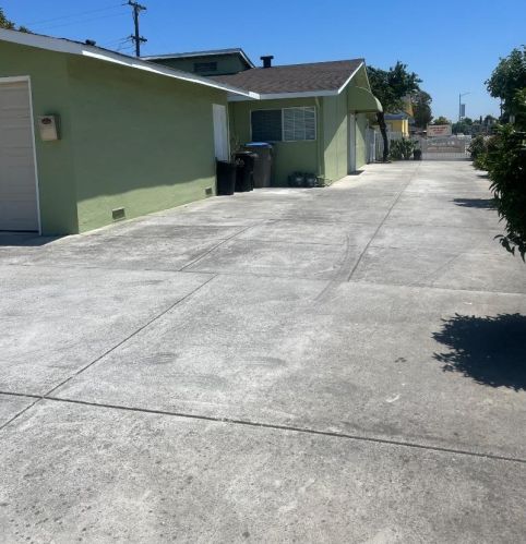 608 Balfour Dr, San Jose, CA 95111-1126