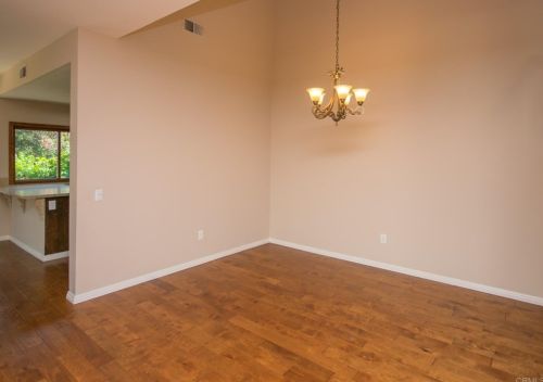 3534 Hastings Dr, Carlsbad, CA 92010-7040