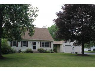 90 Scobie Pond Rd, Derry, NH 03038-3730