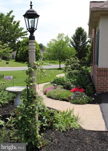 1954 Pickering Trl, Lancaster, PA 17601-4972