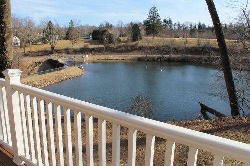 159 Baileyville Rd, Middlefield, CT 06455-1040