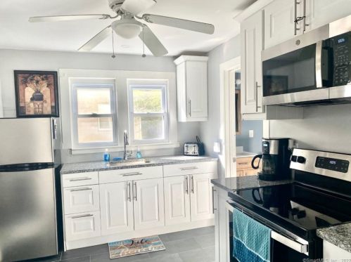 42 Spring Glen Rd, Niantic, CT 06357-2034
