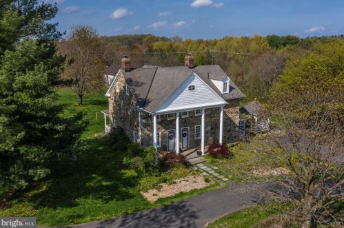 39550 Meadowlark Dr, Hamilton, VA 20158-3156