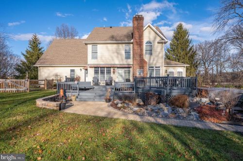 874 Pheasant Hill Rd, Summit Point WV  25446-3634 exterior