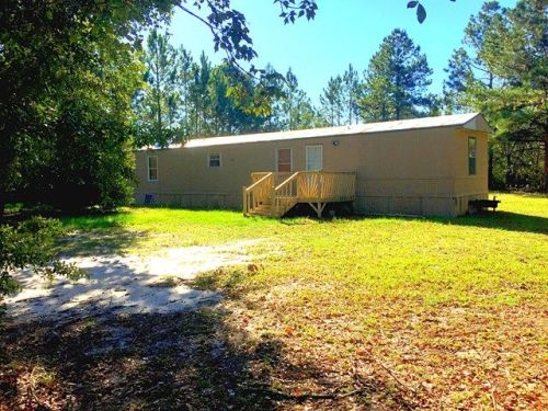 5033 Cate Dr, Waycross, GA 31503-6660