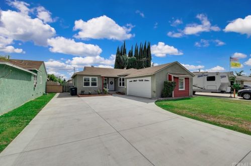 10466 Nichols St, Bellflower, CA 90706-4135